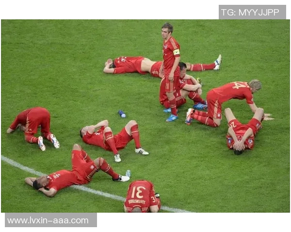 足球明星小身体照片女生展现青春活力与运动魅力的完美结合