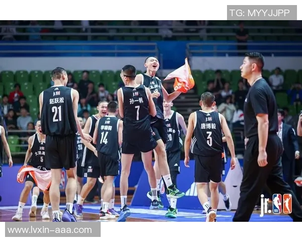 篮球巨献：探秘深圳篮球队的战术